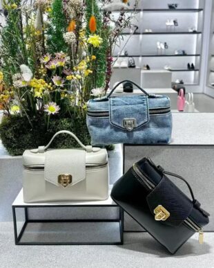 Ck5078163 Portable Square  Bag