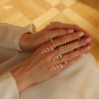 Zircon Hand Bracelet