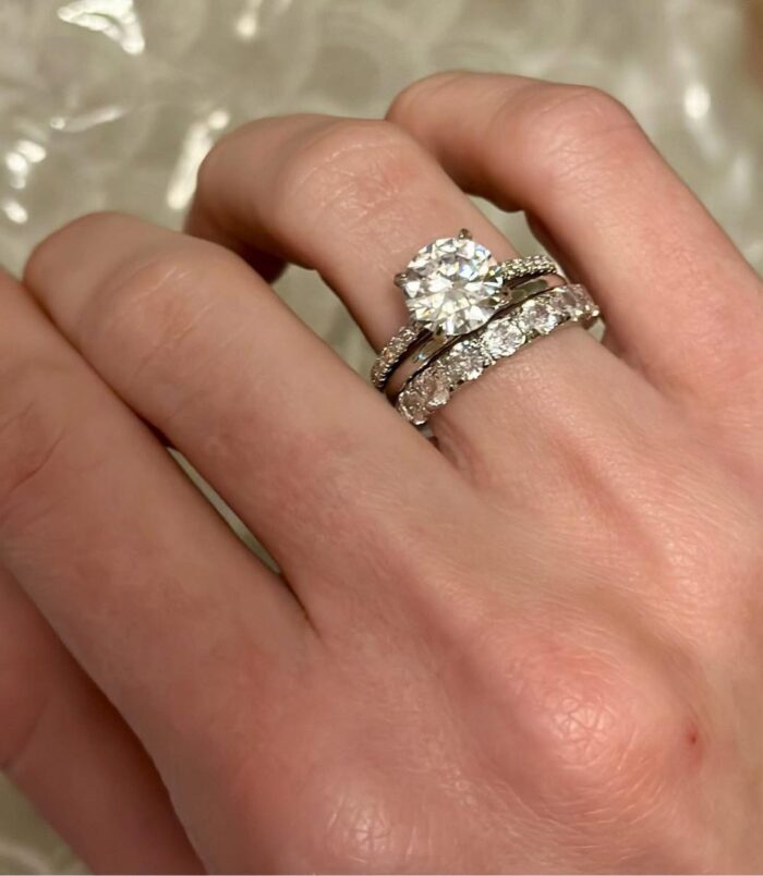 590272187_122260324586175415_8131121120850705069_n